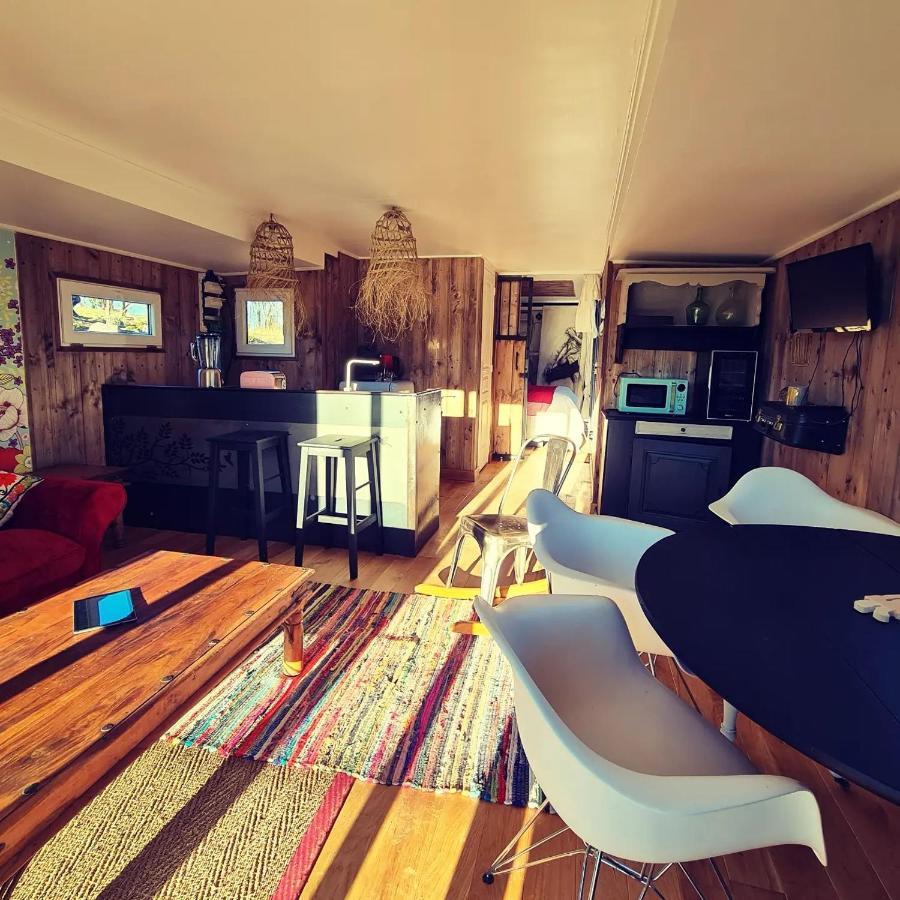 Le Monde D'Echozellia Hotel Saint-Germain-des-Champs Buitenkant foto