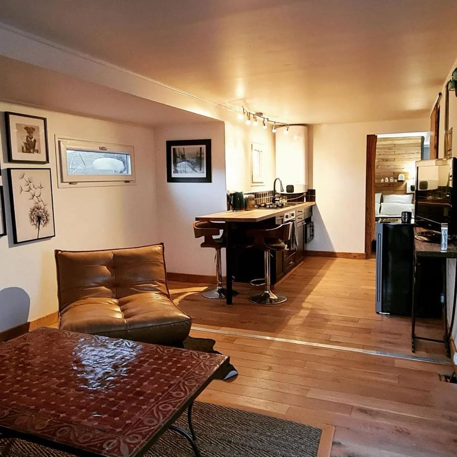 Le Monde D'Echozellia Hotel Saint-Germain-des-Champs Buitenkant foto